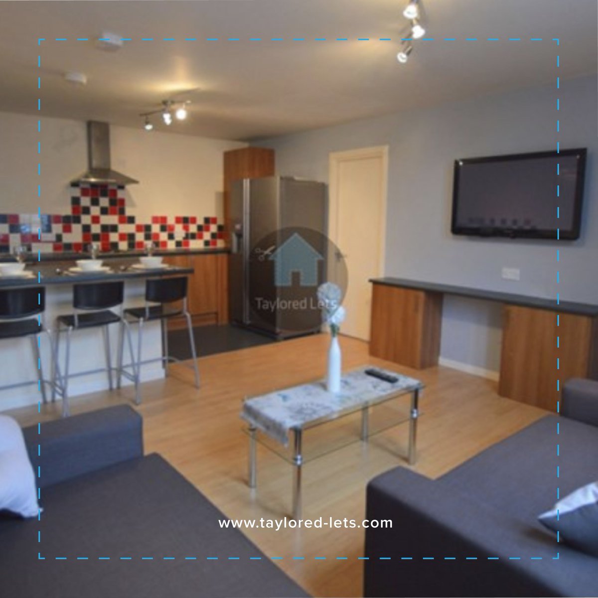 TayloredLets's tweet photo. 4 bedroom Heaton flat with breakfast bar, american fridge freezer and wall mounted TVs in each bedroom. This flat is available now for £65pppw. One not to be missed! Find out more online: https://t.co/QdgEvagehX
#NorthEast #EstateAgentNewcastle https://t.co/cKdZgAIwiL