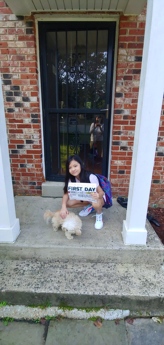 MantuaEs's tweet photo. 🍎READY FOR THE 1st DAY OF SCHOOL! @MantuaEs @fcpsnews @FCPSR5 @FCPSSupt #FCPSready #Firstdayfairfax #firstdayofschool #yay #hooray #firstdaypictures #firstdaysnaps #thisisfourth #fourthgrade https://t.co/CwpQN423Fh