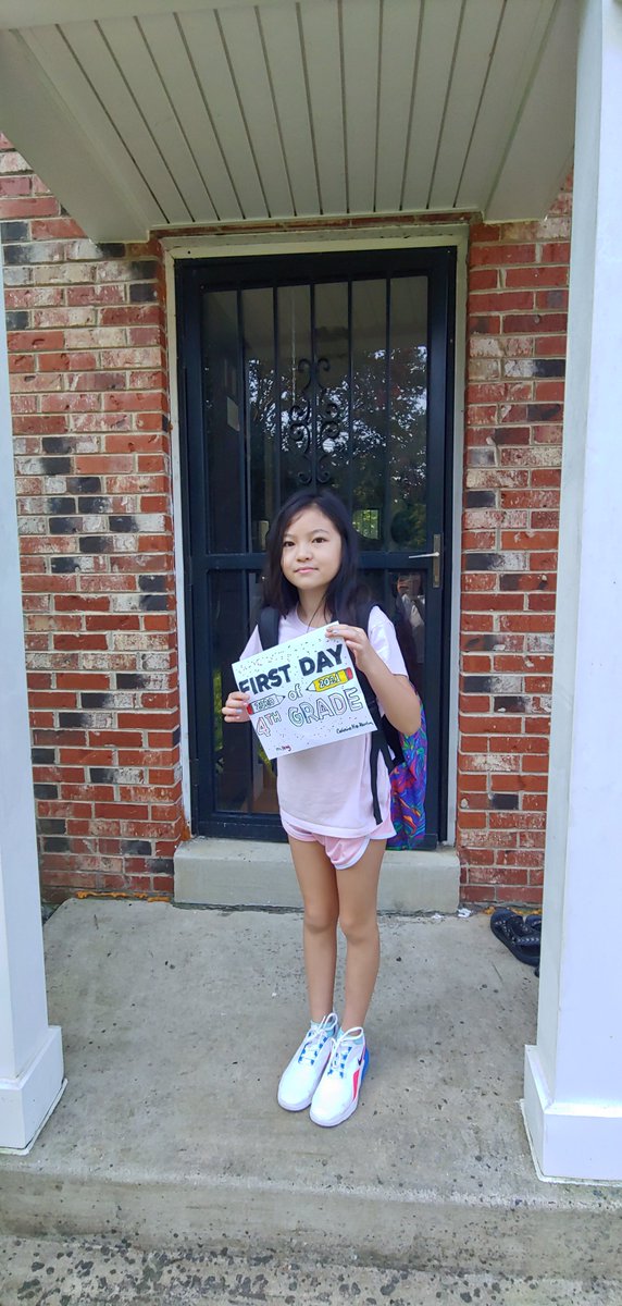 MantuaEs's tweet photo. 🍎READY FOR THE 1st DAY OF SCHOOL! @MantuaEs @fcpsnews @FCPSR5 @FCPSSupt #FCPSready #Firstdayfairfax #firstdayofschool #yay #hooray #firstdaypictures #firstdaysnaps #thisisfourth #fourthgrade https://t.co/CwpQN423Fh