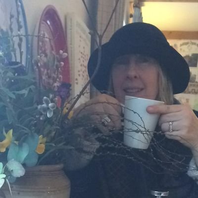 We are very fortunate in  @UL to have Prof.  @judipettigrew leading a program of research on the history of  #OccupationalTherapy over the past decade bringing together her academic backgrounds in anthropology, OT and history. Links to publications in the thread below. 1/11