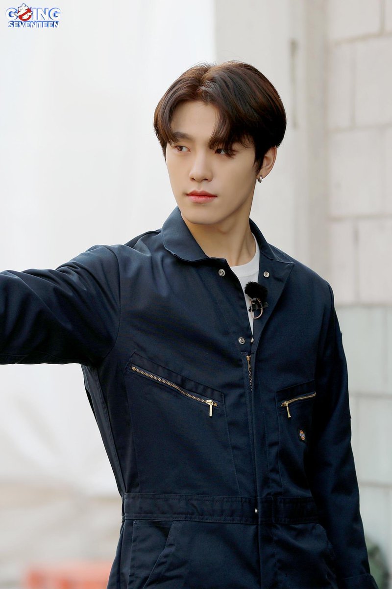 svt_1402's tweet photo. [V+GOING] GOING #SEVENTEEN 2020 EP.31 BEHIND CUT https://t.co/ESrdP9I0RL