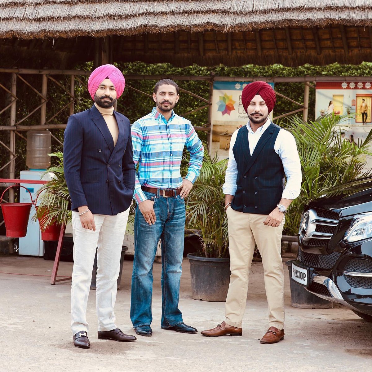khehra_xhood's tweet photo. Tadfe Rooh Ve Le Sooh Ve ..
“ Sangdi Sangdi “ Releasing Tomorrow..🤗. 
A lot Of Love And Thanks to You All For Loving last Song KAJLA 🙏. 
Malak Sabh Nu Razi Rakhe Chardi Kla Ch rakhe .. 
#sangdisangdi #tarsemjassar #nimratkhaira #mypride #fullalbum #keepsupporting #kajla https://t.co/YKggGjC6X4