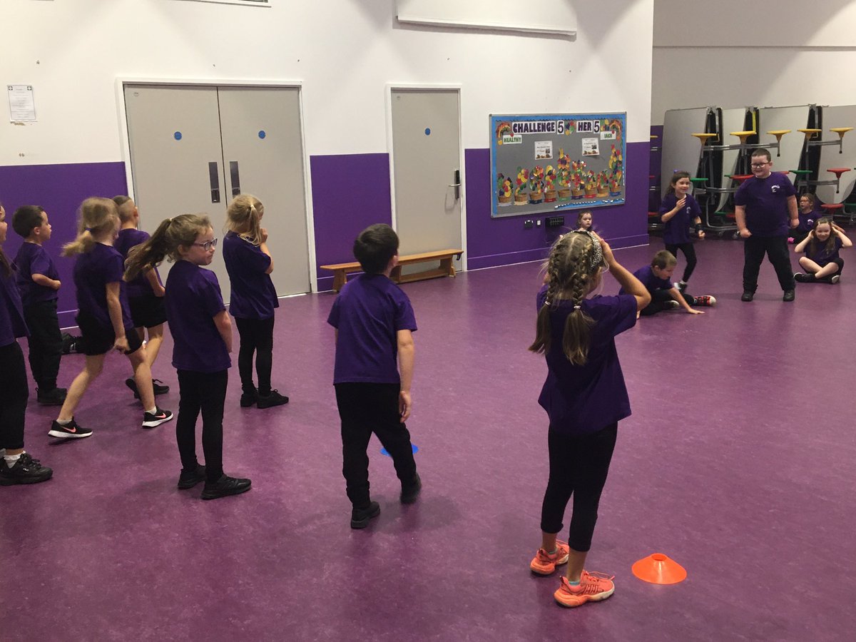 YBB_Y1's tweet image. Octopus tag in P.E with @YBB_PE 🐙🏃🏼‍♀️🏃🏽 #dodging #teamwork