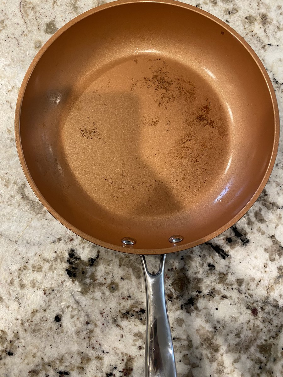 rajarishis's tweet photo. @GothamSteel , just bought your pan 2 days ago at #Costco, and after one use it looks like this, and the marks are not cleanable. It was washed by hand.
Is this normal?? https://t.co/vNHphXeL90