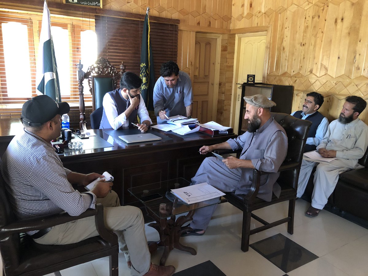AJuglote's tweet image. AC Juglote chaired meeting of Revenue staff of Subdivision and took briefing on all matters subjudice before the Hon’ble Court.
Also instructed them to remain vigilant on Revenue matters while performing duties of COVID &amp;amp; ELECTIONS in parallel.
#TeamGilgit is at work
@DCGILGIT