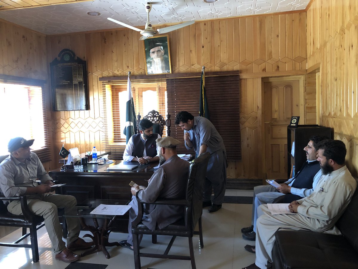 AJuglote's tweet image. AC Juglote chaired meeting of Revenue staff of Subdivision and took briefing on all matters subjudice before the Hon’ble Court.
Also instructed them to remain vigilant on Revenue matters while performing duties of COVID &amp;amp; ELECTIONS in parallel.
#TeamGilgit is at work
@DCGILGIT