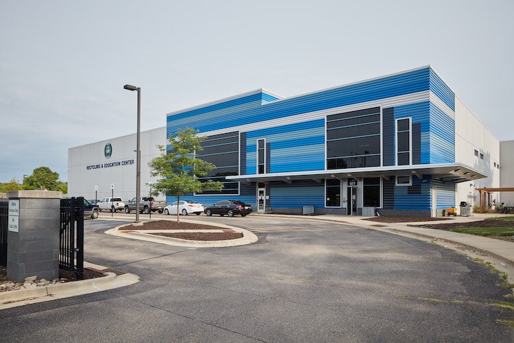 rapidgrowth's tweet photo. How West Michigan's #trash has changed in quarantine. Featuring @KentCountyMI. #recycling #covid19 #imgcovid19 https://t.co/IwREj8oGl6 https://t.co/0klPw9yEhO