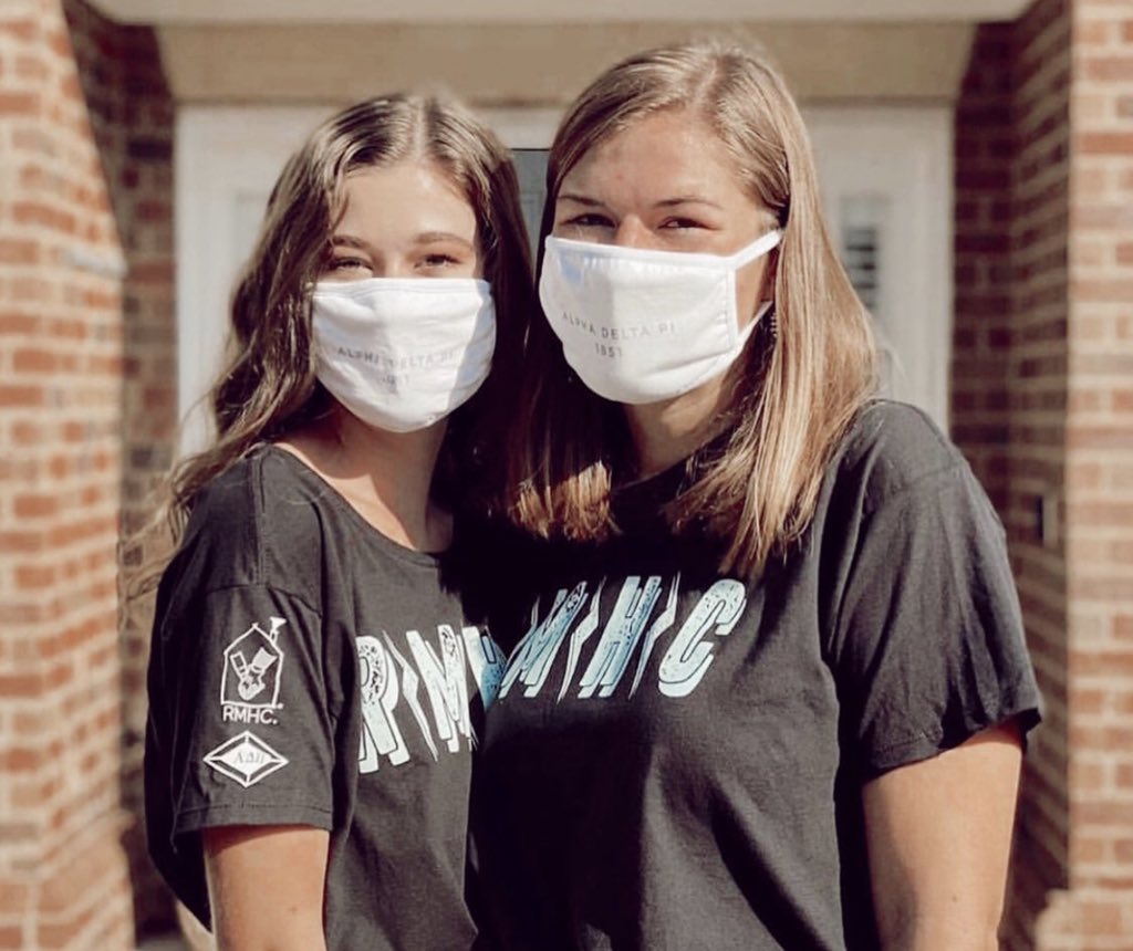 MercerADPi's tweet photo. The house that love built 🤍 we are so happy to share our love of RMHC on philanthropy night 💎

#merceradpi 
#goadpi
#rmhc https://t.co/MQxhxRCKp2