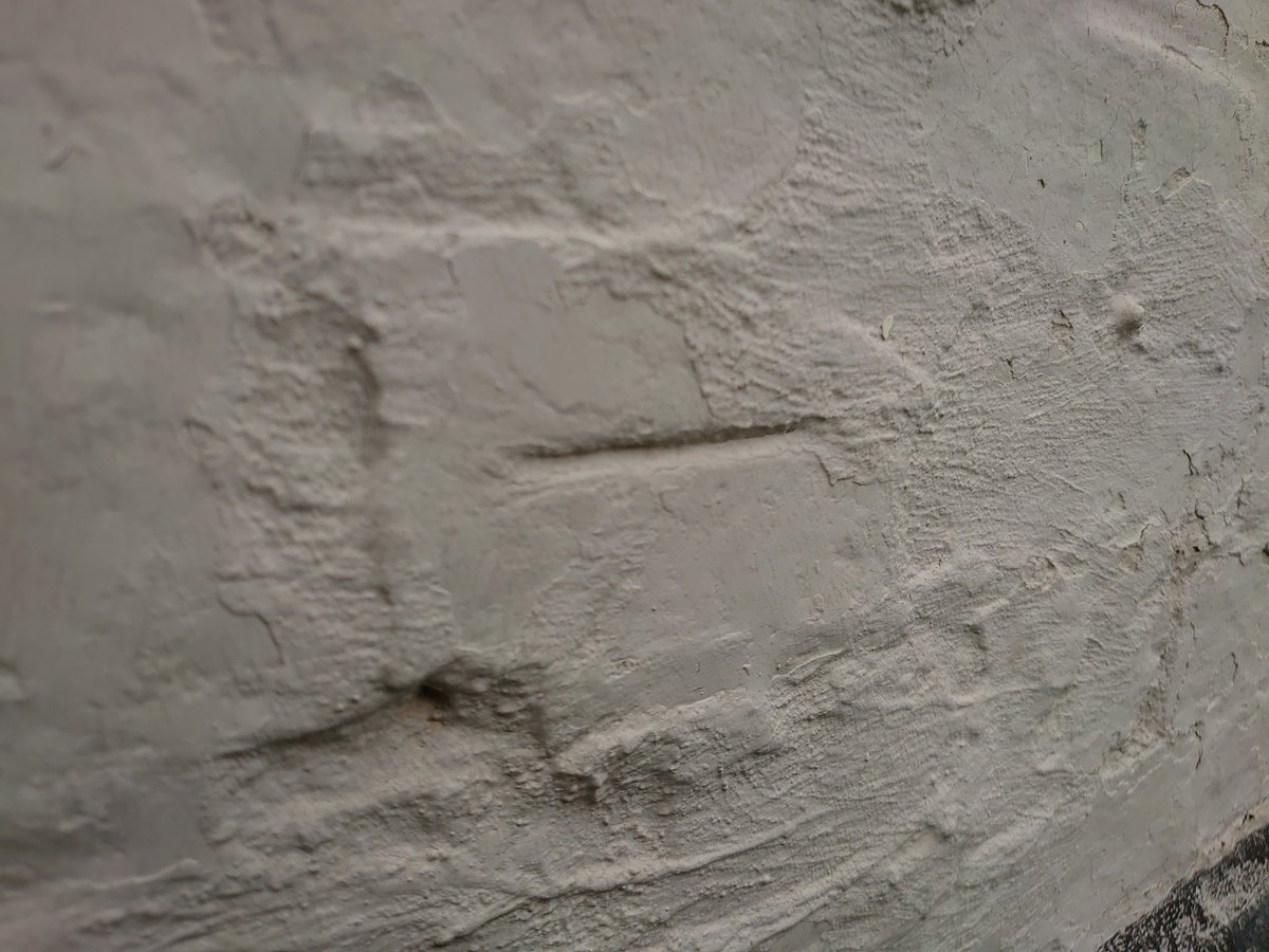 PaulMagan2's tweet image. The #OSBenchmark on Pringle Bank House / Cottage in Holme Village. (Once the Railway Arms Public House). Another coat of paint and she'll be gone forever @FascinatingFens @Dennis_Maps @OrdnanceSurvey