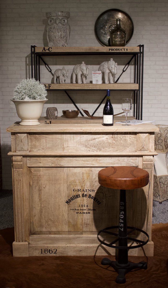 moebeltrends_is's tweet photo. [Reklame] Dieser Barschrank „Factory“ steht bei uns in Verbindung mit dem Barhocker „Riya“ 🥃 Ein wahrer Hingucker! 🤩

#möbeltrends #barschrank #barhocker #einrichtenausleidenschaft #inneneinrichtung #iserlohn #hemer #menden #sauerland https://t.co/4r815Vwi3j