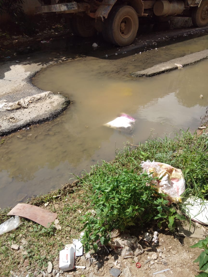 gsinglajourno's tweet photo. #IREOSKYON
#EWSFlats
@ireoworld ने सुविधाओं के नाम पर लोगों को ठगा। लोग बिजली, पानी, सीवर, सफाई, सड़क, ड्रेन जैसी बुनियादी सुविधाओं के लिए परेशान।
@mlkhattar @cmohry @kMakrandIAS @DC_Gurugram https://t.co/RLWvYlI5HD