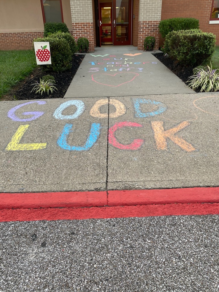PutnamWVSchools's tweet photo. PCS has some of the BEST school communities around! Poca Elementary School staff started their day off with some sweet and special positive messages! ❤️ 

#PESLeaders
#Back2SchoolPCS
#PutnamProud https://t.co/VMCz9Tqz2U