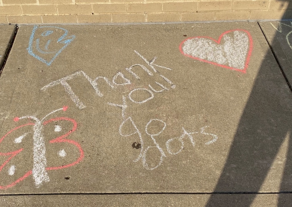 PutnamWVSchools's tweet photo. PCS has some of the BEST school communities around! Poca Elementary School staff started their day off with some sweet and special positive messages! ❤️ 

#PESLeaders
#Back2SchoolPCS
#PutnamProud https://t.co/VMCz9Tqz2U