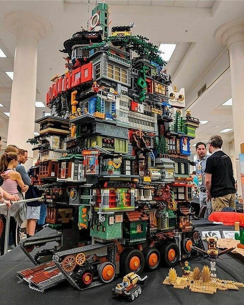 brick_inspired's tweet photo. LEGO Rolling Ninjago City by @mecruickshank.
Follow @brickinspired for more #LEGO inspiration!๐ฅ #brickinspired https://t.co/WEHxFzq5sV https://t.co/9fDnT4bf53
