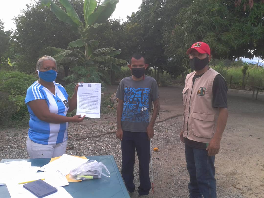 inti_ve's tweet photo. #8Sep | Continuando con la entrega de superficie productiva a conuqueros y conuqueras, el Instituto Nacional de Tierras a través de su Oficina Regional Trujillo, entregó 7 instrumentos agrarios a campesinos productores del municipio Candelaria.
#SolidaridadEntreLosPueblos https://t.co/viOiYZD9mG