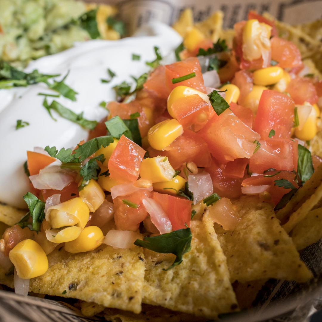 TakoAway's tweet photo. El pico de gallo🌽 es un complemento para los tacos🌮, burritos🌯, las quesadillas🥙 y carnes. Aprende cómo hacerlo al estilo Tex-mex aquí➡ https://t.co/zh1Xdghdiz 

#Takoaway #mexicanfood #texmexmadrid #comidamexicana #comidatexmex #madridfood #madrid #foodie https://t.co/qxLVM1FwY6