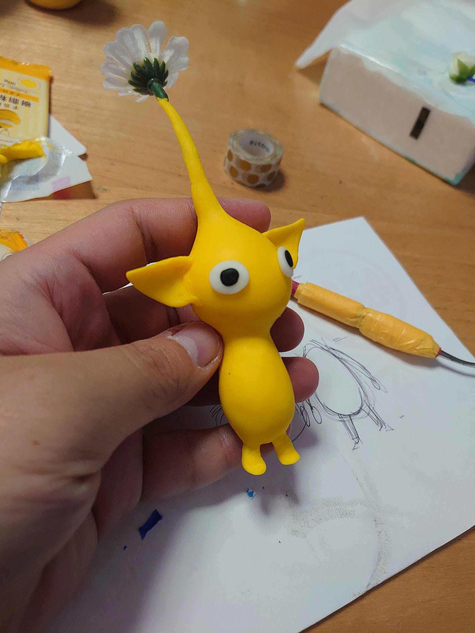 Pikmin fighting Plasmawraith made from clay - YouTube