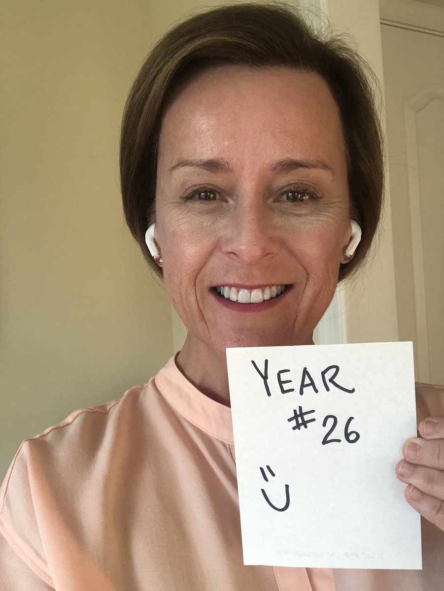 ThinkLearnGo's tweet photo. Happy New Year, everyone! It’s going to be a great year of learning together! #distancelearning #Chantilly_HS #Firstdayfairfax https://t.co/d731XsRhWh