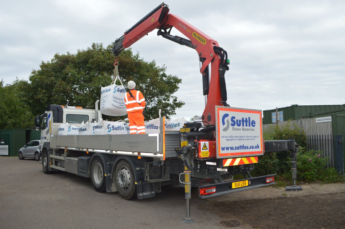 Suttle_Stone's tweet image. Our Hiab Lorry was down at @PooleTownFC Club this morning delivering two bags of Type 1 Dorset Limestone. Suttles donated the material to assist the club in creating a wider entrance to improve emergency access and to aid in the setting up of one-way systems.