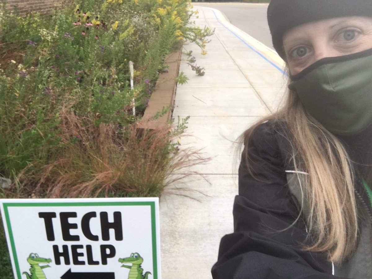 SchmidtTechie's tweet photo. It is a chilly day, but I am excited to be here to help students with their new iPads as we #welcomeback our #greenleafgators for assessment days @GreenleafGators https://t.co/VTeFov6jAp