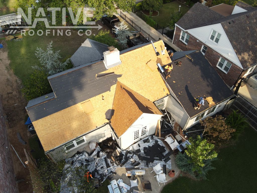NativeRoofing's tweet photo. We hope everyone had a great Labor Day weekend! We had some nice downtime with friends and family but we’re happy to be back working this morning!

#roofing #roofingcontractor #construction #tulsa #oklahoma #nativeroofingco https://t.co/6CiwUql09c