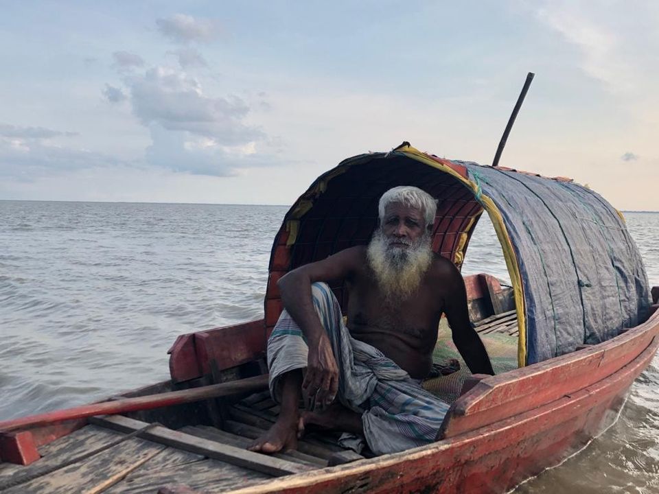 graphicxer's tweet photo. Boatman of the river padma.
#পদ্মা_নদীর_মাঝি #Photoeditor #photoediting #Imagesmasking #workingfromhome #shadoweffect #dropshadow #clippingpathservice #clippingpath #backgroundremove #backgroundremoval #retouching #cutout #imageediting #retouch #masking #imagemasking #shadow https://t.co/watKuiU9Yq