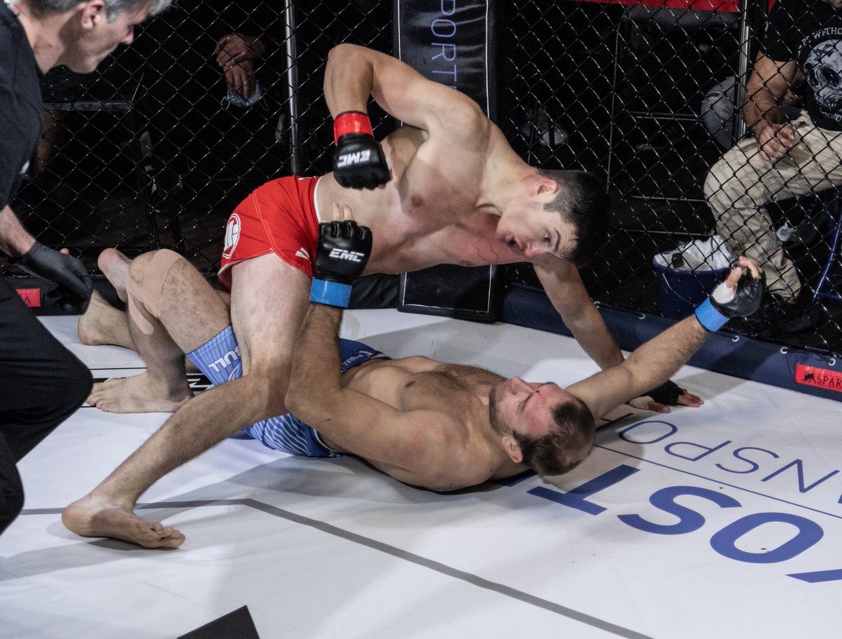 EMC_Promotion's tweet photo. An incredible performance from Georgia's Amiran Gogoladze at #EMC5 finishing MMA vet Pavel Kusch in the first round.
Full gallery up now on our Facebook page! https://t.co/BS7vjQDMJA