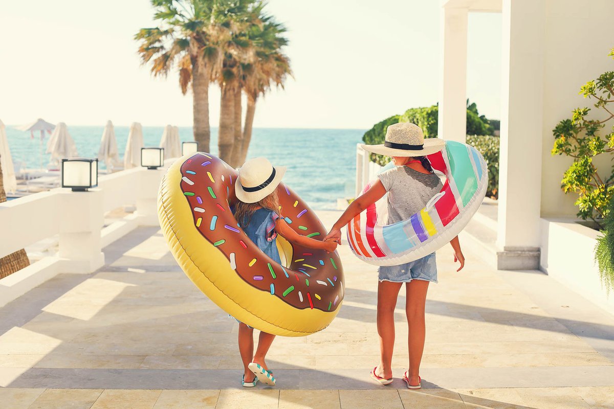 Hotel_Nights's tweet photo. 🔎 ¿Estás buscando el mejor #hotelparaniños pero no sabes por dónde empezar a buscar?

🏩 En #HotelNights te traemos la mejor selección de hoteles para #viajarenfamilia en los principales destinos vacacionales 🏖️ https://t.co/7XeFCGAarW. https://t.co/mCOCZEmt7j