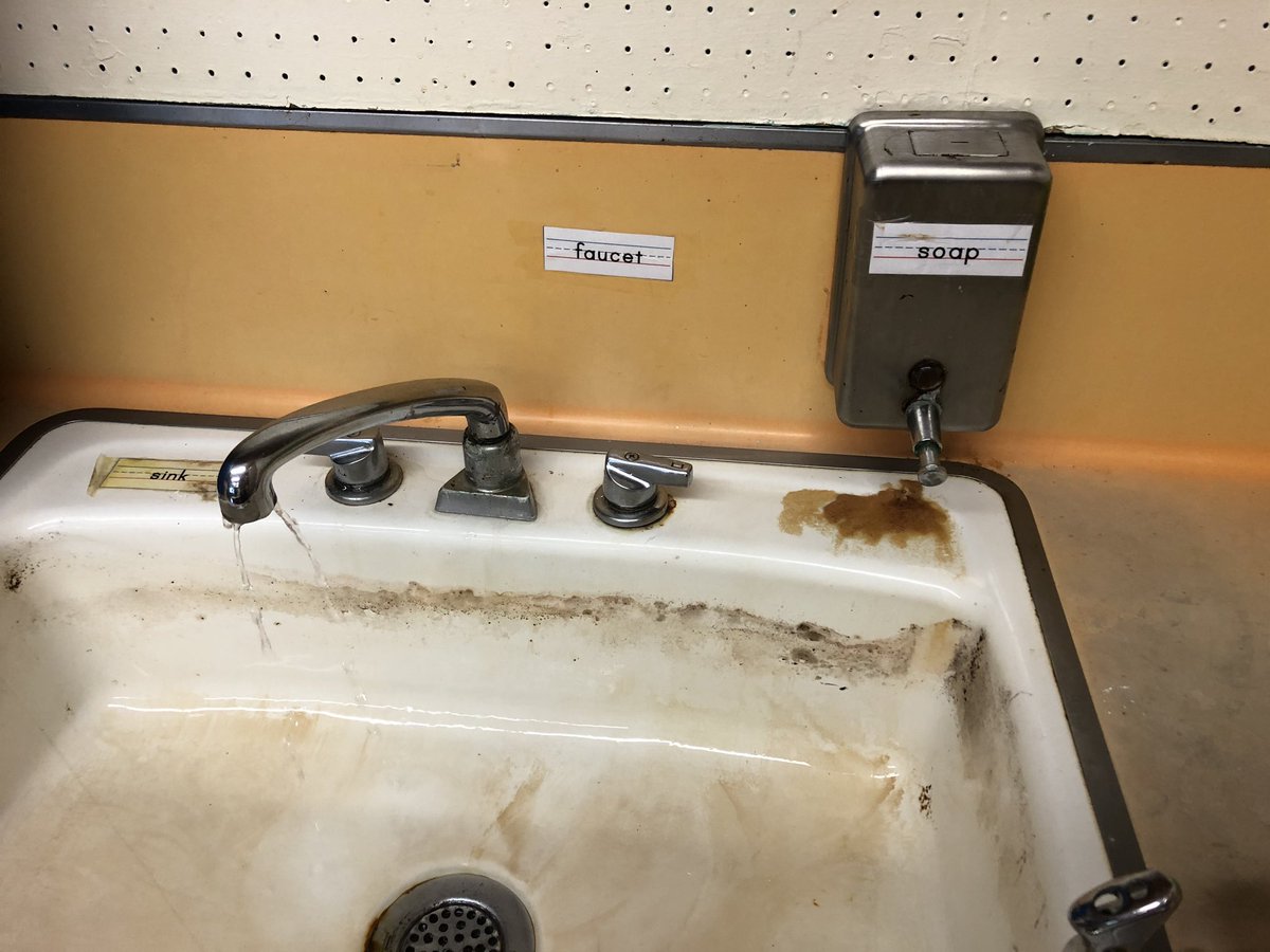 icky_vicky28's tweet photo. @UFT  My coworker has been waiting for over a year to get her sink and soap dispenser fixed. Do you really think it will be fixed by sept 21? #OnlyWhenItsSafe #wewontdieforDOE @MOREcaucusUFT @DOEChancellor https://t.co/xtwL14cjbr