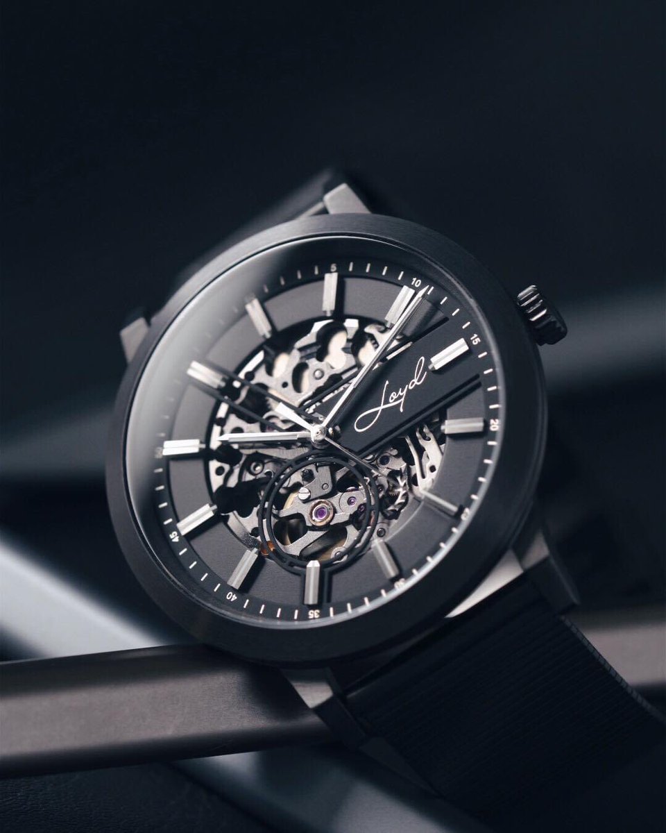 eoniqdesign's tweet photo. Our best selling items are back in stock💥(That’s including our 42mm Pinot Blanc Skeleton Dial, Black Wire Steel Bracelet &amp; Matte Gun Silver Miyota 8N24 movement) 

Grab yours now because they won’t last long🖤 
Design yours: https://t.co/4NeMmG604y https://t.co/dTdZS35xPY
