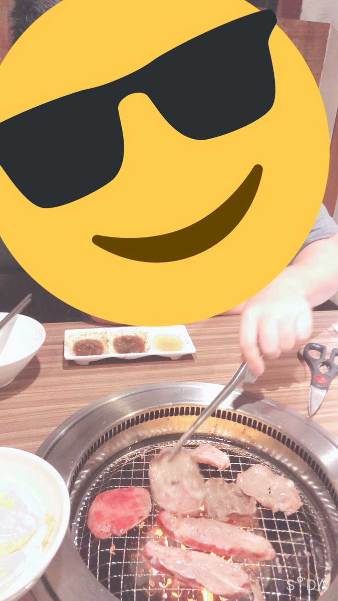 h_y_0514's tweet photo. 久々焼肉！
おいしかった！
肉ってサイコーー🥩🍖🥓
#外食 
#おいしい https://t.co/fsSBJ9z5il