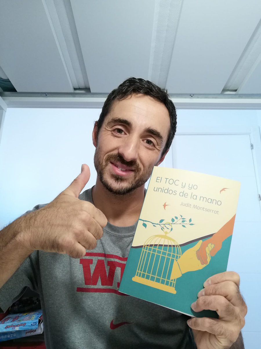 Gracias Jesús por enviarnos esta foto y el video hablando del libro El TOC y yo unidos de la mano. Nos alegramos de corazón que te haya servido de inspiración!
facebook.com/10650065427006…