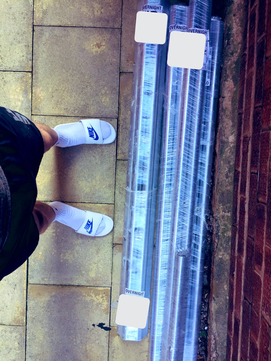 DomMidlands's tweet photo. Exciting delivery today 😈⛓ New playroom is under construction 🚧 🔨 Funded by my trusty FinSubs over the last few weeks  😈💵🐷 #FootDomMaster #Findom #FinSub #Alpha #CashMaster #Playroom #Gay https://t.co/47ELjLVzMp