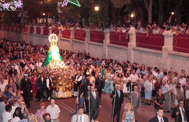 Era el día de toda una provincia que mucha gente espera con ilusión y tendremos que esperarnos hasta 2021.

Aún así, que no se borre nunca de nuestras memorias las tradiciones de Guadalajara.

¡VIVA LA VIRGEN DE LA ANTIGUA! #Guadalajara 💜