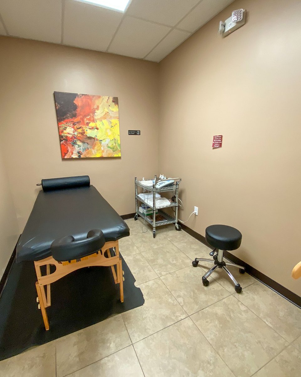 PathMedical's tweet photo. This is our Dade location. It’s located at 17560 NW 27th Avenue, Suite 117 in #MiamiGardens.
Come visit one of our many locations across South Florida, Orlando and Tampa today and let us guide you down the PATH to Wellness.
#pathmedical #chiropractor #411pain https://t.co/DubqwPjfjI