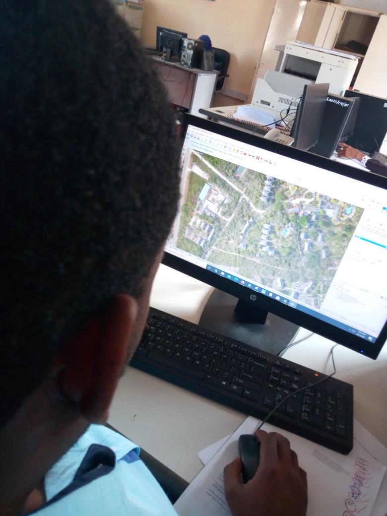 MohdKas61729350's tweet photo. OSM Zanzibar; building import, working remotely, #youth mapper #genderBase #WomenInMaping #Validation #OpenStreetMap #JOSM #COLA @SpatialCollect @i6Ra71m @jmuhando https://t.co/tQuSTeyiT1