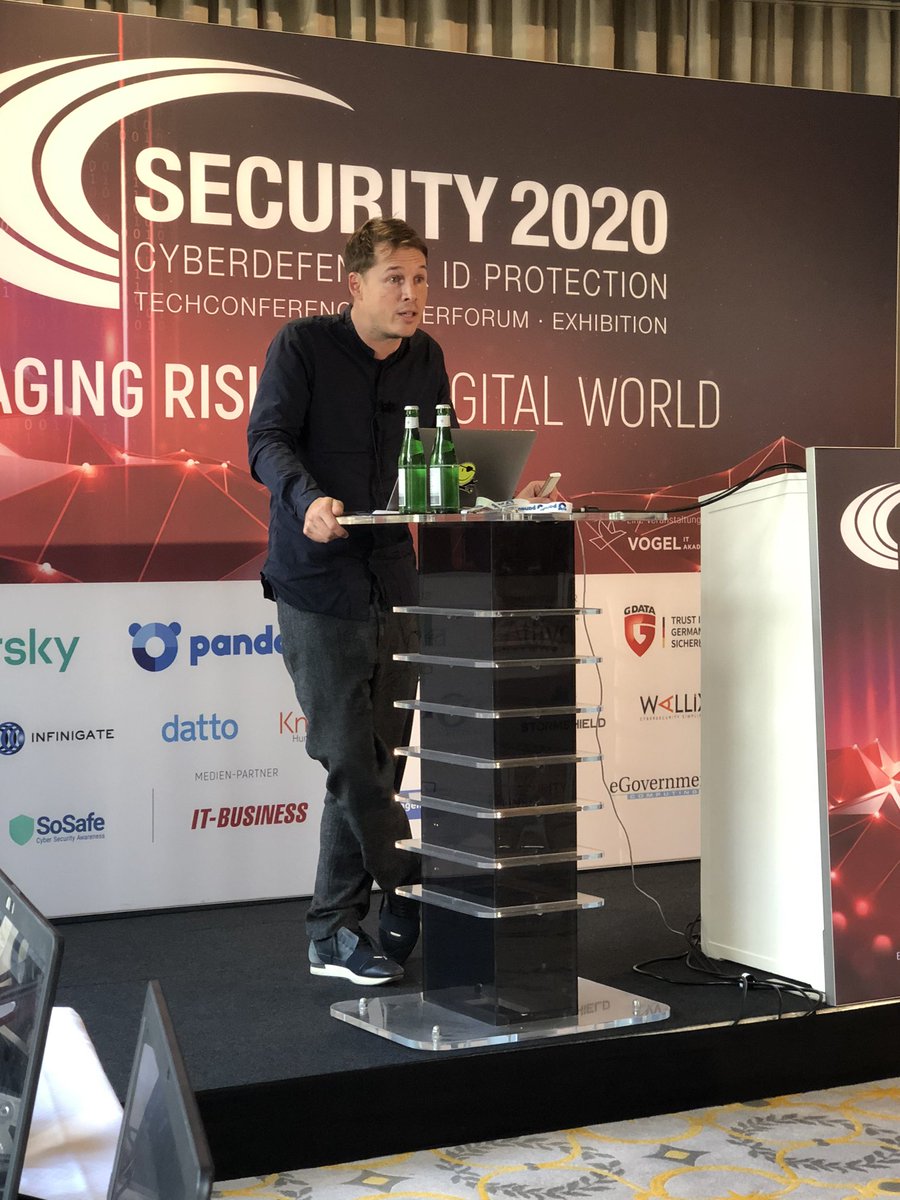 vogelitakademie's tweet photo. Zum Abschluss des Tages ein Ausblick auf die Digitalisierung in der Post-Corona-Welt von Dr. Stephan Sigrist W.I.R.E #sectechcon https://t.co/osREkuOvhW