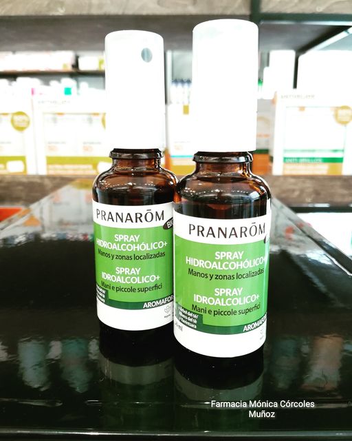 fmcorcoles's tweet photo. Mantén tus manos limpias y desinfectadas, gracias al spray hidroalhocolico de @S_Esenciales 
Con glicerina, aceites esenciales como el árbol de té y ravintsara y un 70% de alcohol. Válido también para superficies, llaves, móviles e incluso, pulverizar en tus mascarillas. https://t.co/bzOtmYAdPq