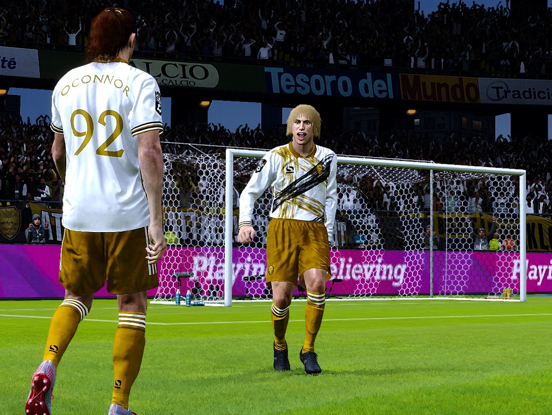 HOME KIT RELEASE!!!!!!!

Hogan O'Connor and Jeremy Thompson showing off the Hearts of Maple new Home Kit!!!!

#ssfofficial #heartsofmaple #kickingitfromhome #ownthepitch