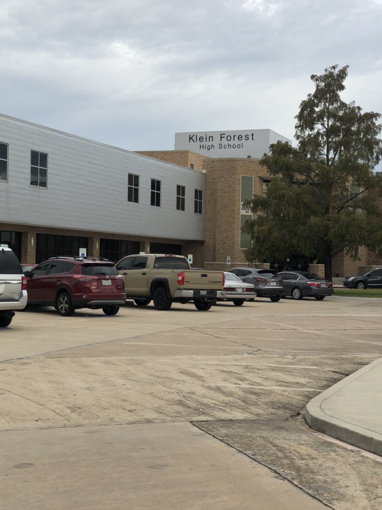Great first day <a href="/KleinForest/">Klein Forest HS</a>. Students are in the building and it’s awesome!!!! #KleinFirstDay