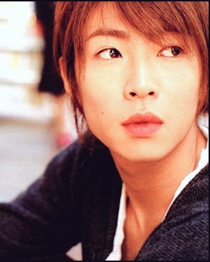 D7- Favourite Aiba Masaki photo. Hardest to choose. Sorry for being biased but everything about him is good to me. Here are some of photos which were set as the wall paper on my phone for a long time. The first one is the longest. It was more than 2 years. From old  to new 