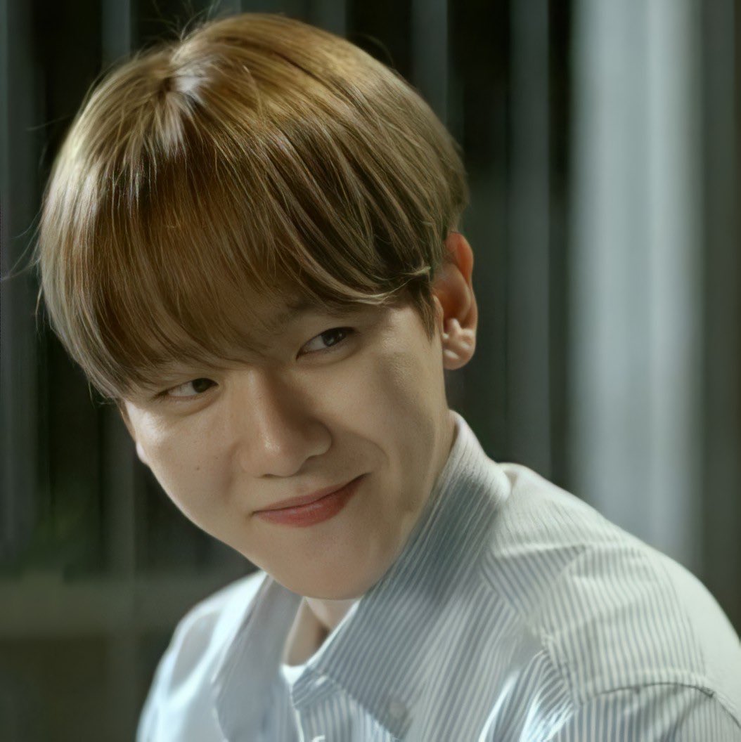 _exol_cb2's tweet photo. 'เก๊กเข้าไป'
"..."
'นี่งอนจริงดิ?'
"อย่ามาจับ"
'หูยๆ งอนจริงว่ะ'
"เดี๋ยวจะโดน"
'โดนไรอ๋อ'
"..."
'ว่าไง? เค้าจะโดนอะไรหรอ'
"แบค"
'เค้าดื้ออ่าเค้าจะโดนอะไรน้าา~'
"โดนตีนกูเนี่ย"
'อุ้ย' https://t.co/6ing0FFG4T