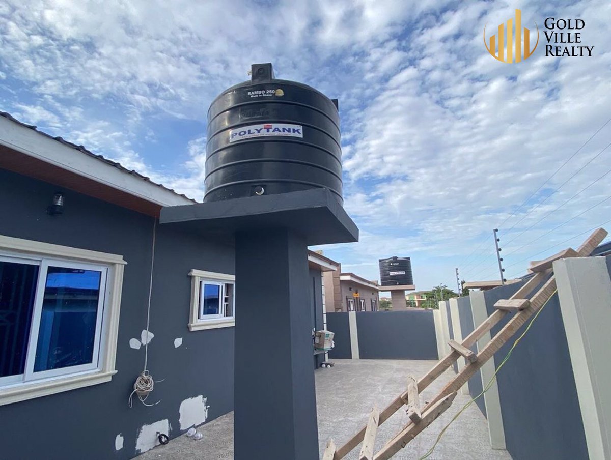 ForSale 📍
▪️Newly Built 3 bedroom house 
👉🏾Location East Legon Hills 
▪️All rooms En-suite 
▪️Spacious Parking Space 
▪️Spacious Kitchen 
▪️Water Reserve 
▪️Fully Installed Air conditioners  
◾️ Price : 450,000 ghc 
Call ☎️ us on 0245265638 for more inquiries
 #GoldVilleRealty