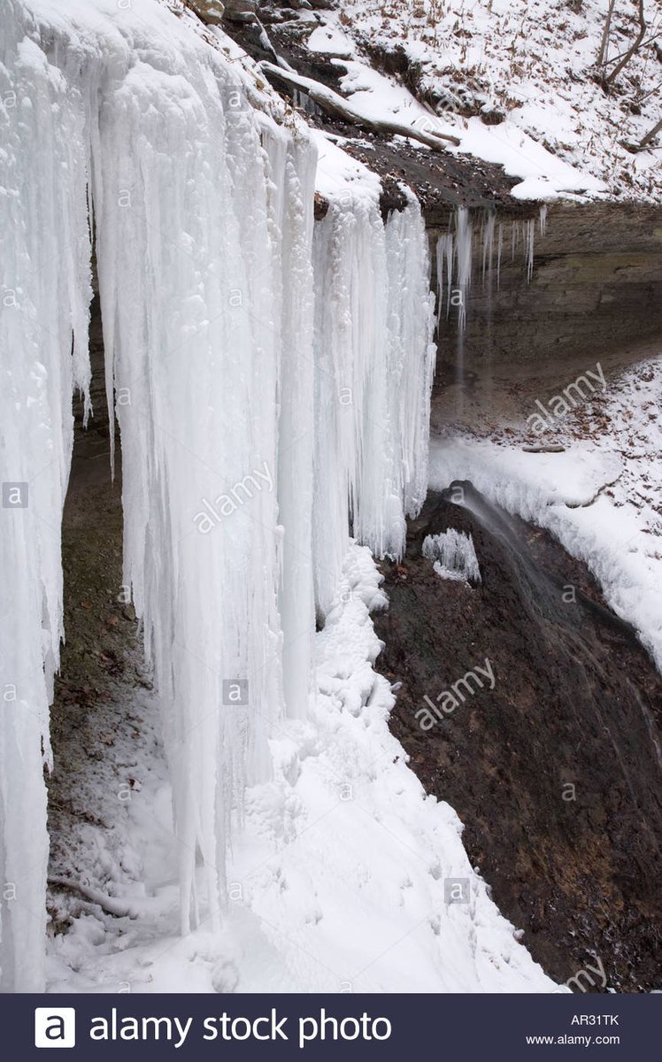 15. IOWA (Bridal Veil Falls)  https://www.alamy.com/stock-photo-bridal-veil-falls-pikes-peak-state-park-iowa-usa-15922098.html