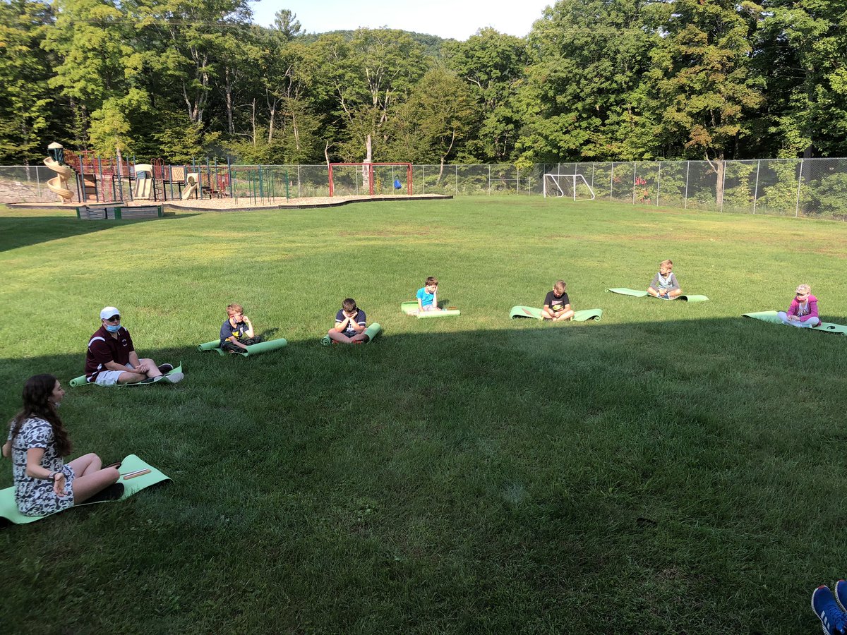 ProctorSchool's tweet photo. The weather in VT has helped with our new learning environment #StayLikeThis 🌻#NoRainNoSnow https://t.co/cl1nOQYQuv