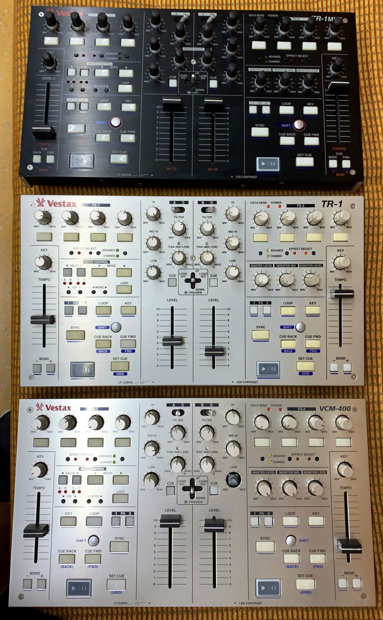 Vestax DJコントローラー TR-1MK2 Windows/Macintosh対応 スクラッチも