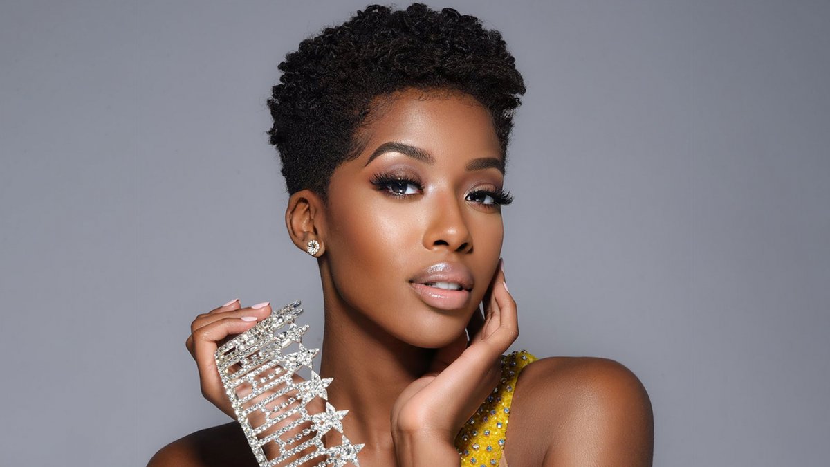 UMassCHC's tweet photo. Sabrina Victor ’18, a Honors College alum, was recently named @missmausa. Victor, who graduated with a dual degree in theater and journalism, says she got her inspiration to join beauty pageants during her time at UMass. Read more here: https://t.co/zCXbOlhJt0 https://t.co/KxPKCISIdT