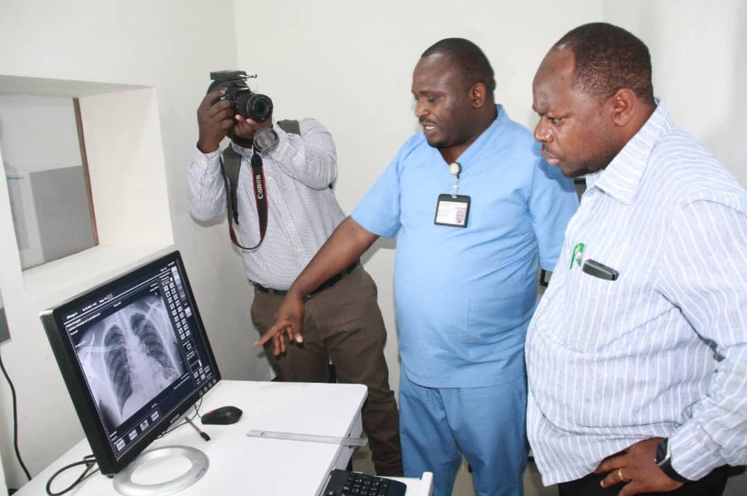 akhstanzania's tweet photo. RC Mbeya, Hon. Chalamila launches a new digital X Ray Unit at the Aga Khan Polyclinic, Mbeya. Participating at the launch ceremony are staff and invited guests from various institutions #xray @AKDNTanzania #mbeya #diagnostics #patientsafety #radiology #hospital #tanzania https://t.co/jnn7LWIOEI