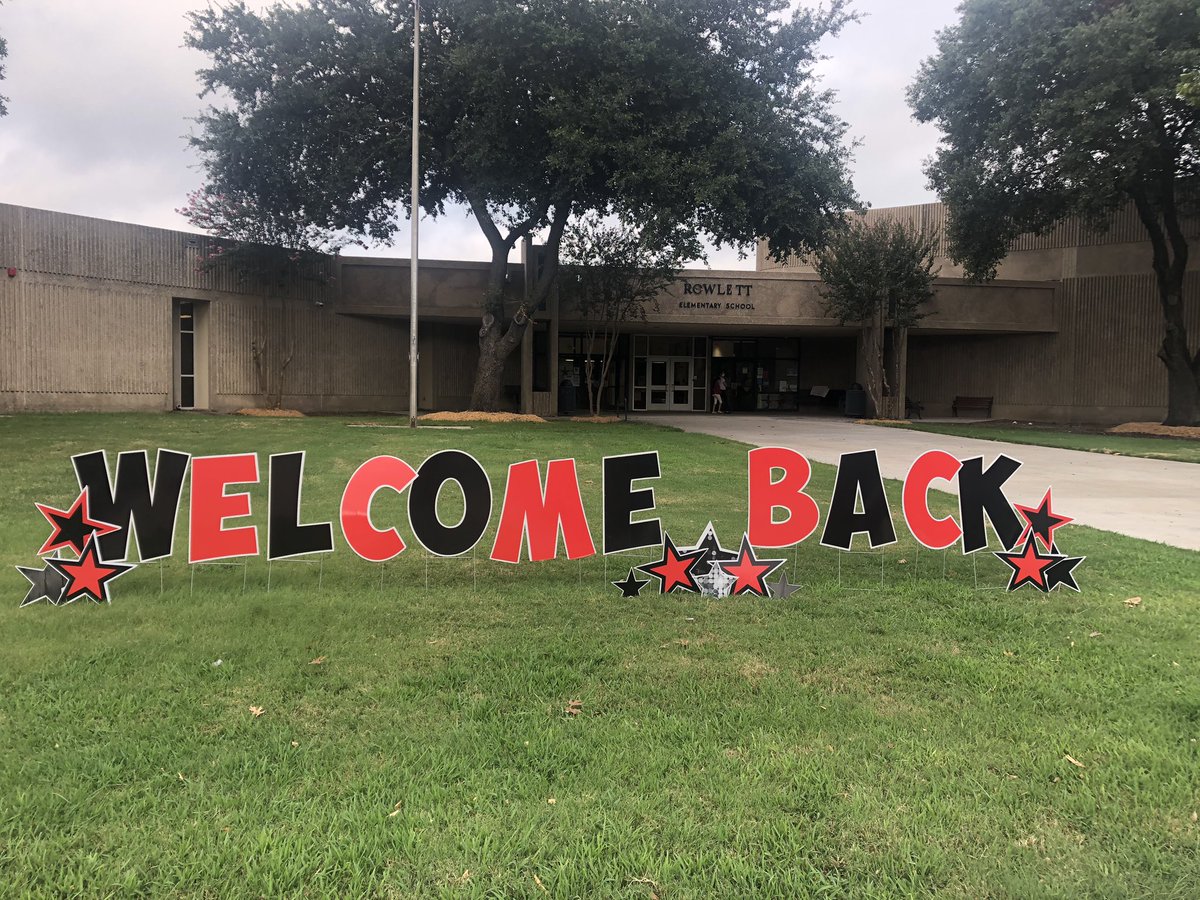 TLCast22's tweet photo. Great to welcome students back! Specials this morning PE and Music. #garlandisd1stday @Rowlett_Bobcats https://t.co/pzL41L1tUh