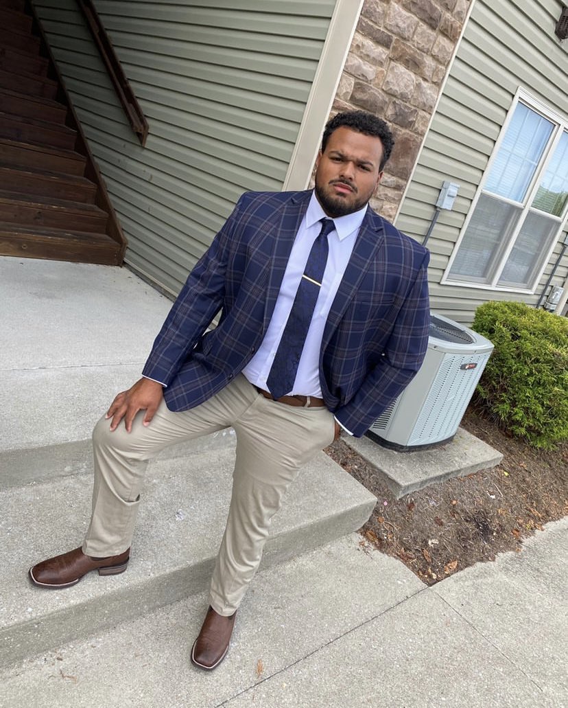 Check out Shane Burks II from ΒΘΠ. He’s a senior this year and is the Vice President of ΒΘΠ. Shane said he loved the atmosphere and the brotherhood that Beta offered. Shane also said that when he first met the guys through rush he felt like he belonged. #gogreek